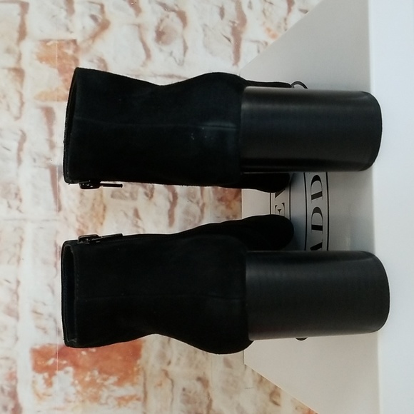 New Steve Madden Simmer Booties - Picture 5 of 10